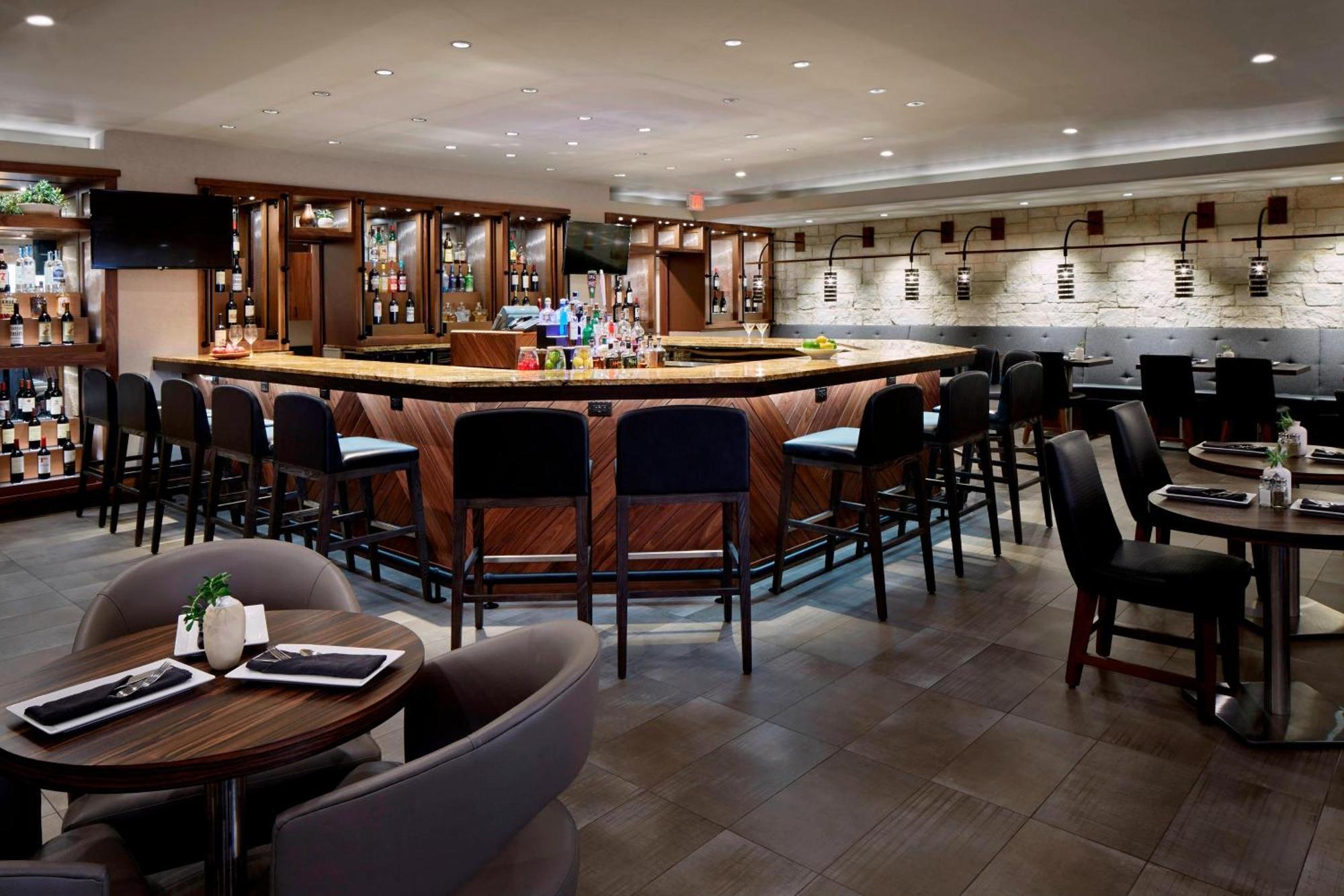 Marriott Dfw Airport South Hotel Форт Уорт Екстериор снимка